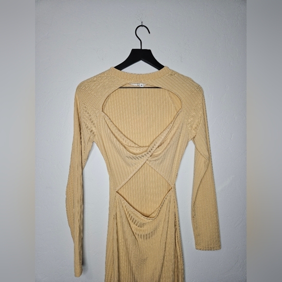 SUPERDOWN Open Back Ribbed Dress in Yellow Size  NWT - Picture 3 of 8